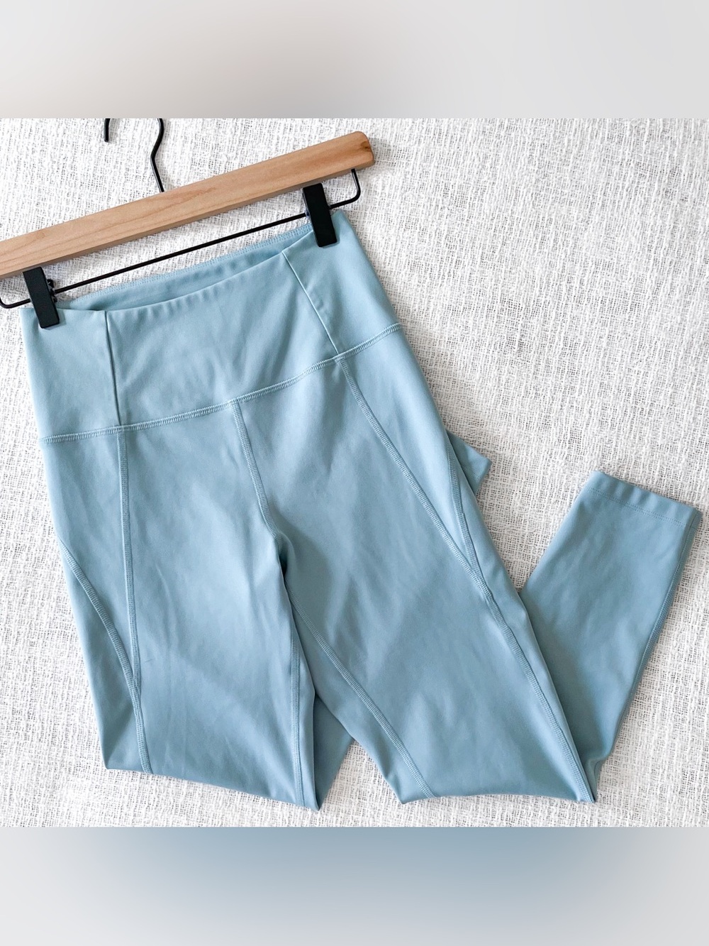 Girlfriend Collective leggings.